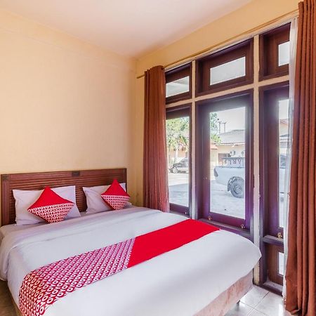 Oyo 3107 Hotel Temindung Samarinda Eksteriør billede